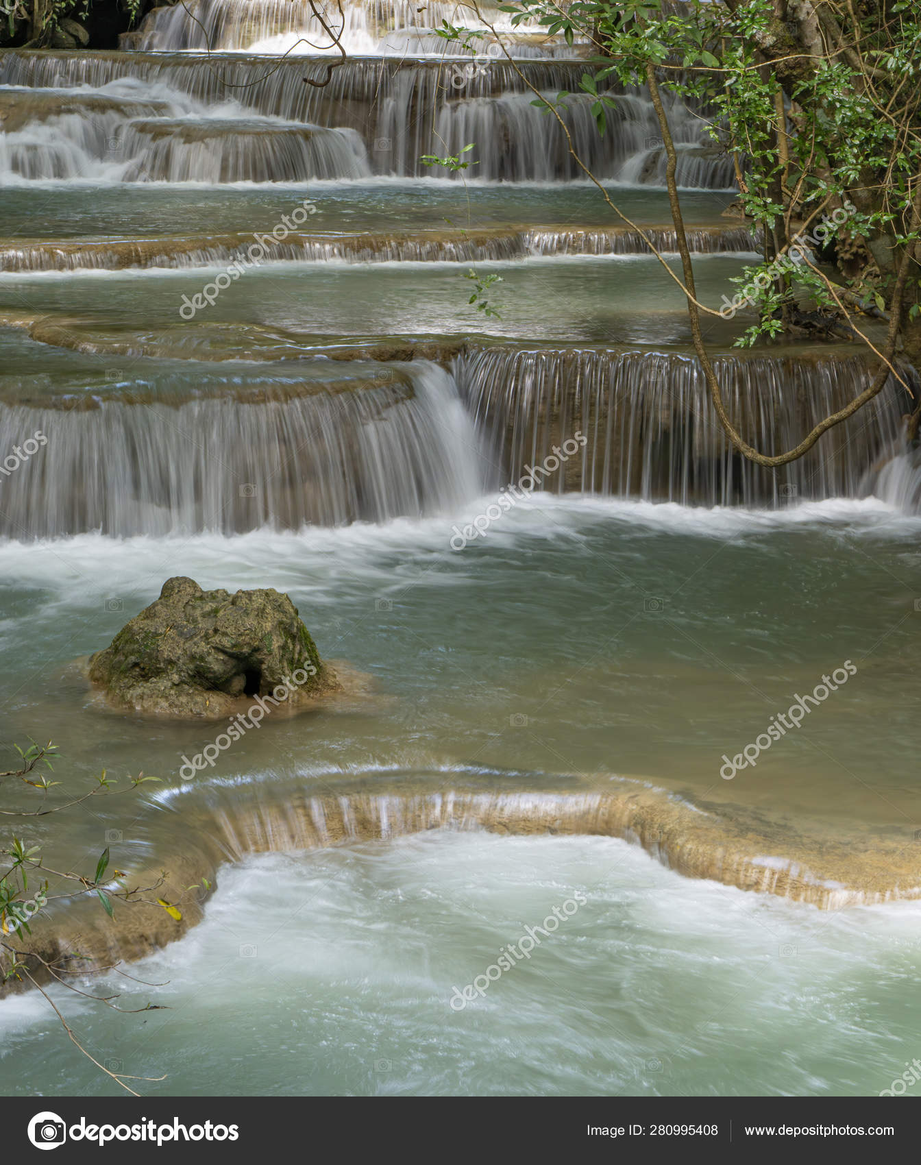 メイ ウエスト写真素材 ロイヤリティフリーメイ ウエスト画像 Depositphotos