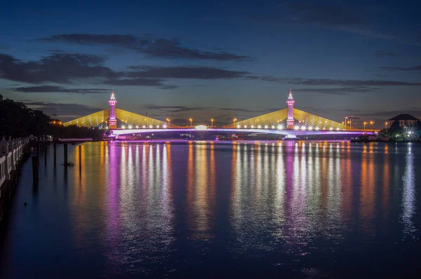 Puente Sobre Río Chao Phraya Encienda Las Luces Led Atardecer — Foto de Stock