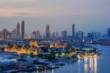 Büyük Saray 'ın başkenti Tayland' ın Chao Phraya Nehri ile çevrili Rattanakosin Adası