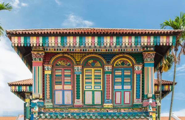 Colorful old building facade,indian style design — Stock Photo, Image