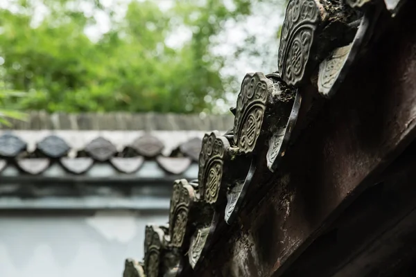 Detalles del edificio antiguo de estilo tradicional de China del sur — Foto de Stock