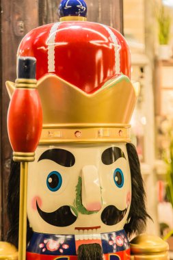 renkli sevimli ahşap fındıkkıran oyuncak ekran closeup görünümü