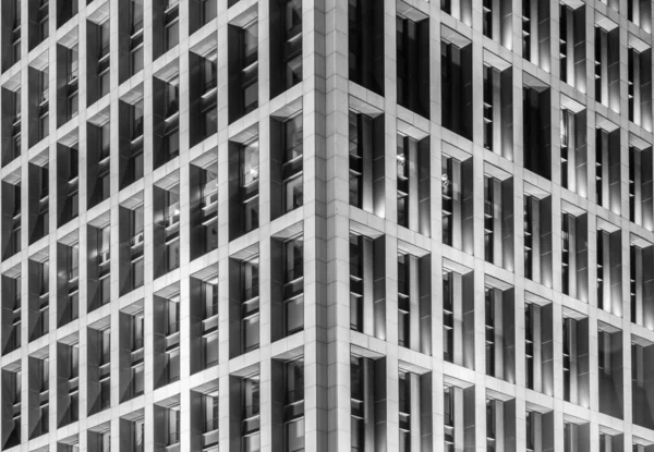 China,Shanghai-21 AUG 2017:modern style office building facade night view — Stock Photo, Image