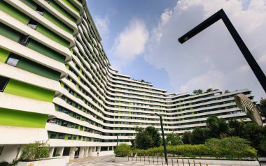 Singapur-23 Mar 2019:Singapur Punggol alan Su teras konut bina cephe