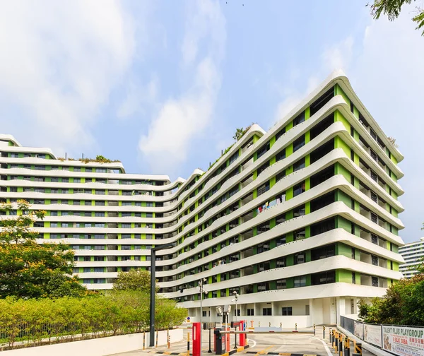 Singapur-23 Mar 2019:Singapur Punggol alan Su teras konut bina cephe