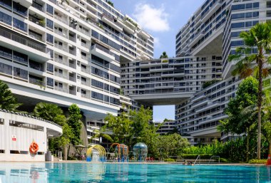 Singapur-Ara 28 2018: Singapur Interlace Condominium bina cephe görünümü
