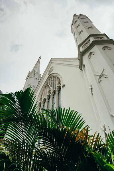 Vista de la escena del día del antiguo edificio de la Catedral de San Andrés en Singapur — Foto de Stock