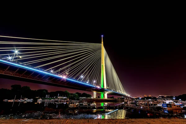 Belgrad Sırbistan Haziran 2018 Gece Ada Köprüsü — Stok fotoğraf