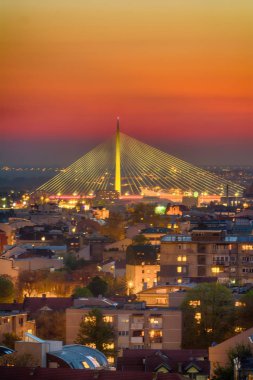 Belgrad, Sırbistan - 10 Nisan 2017: Gün batımı ile Belgrad panoraması