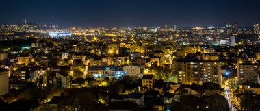 Belgrad, Sırbistan - 10 Nisan 2017: Belgrad'ın Gece Panoraması