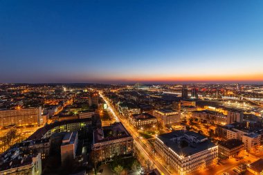 Belgrad, Sırbistan 31 Mart 2019: Gece Belgrad Panoraması. 