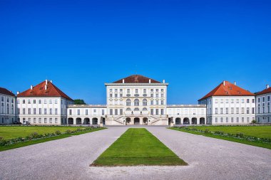 Münih, Almanya - 09 Haziran 2018: Schloss Nymphenburg, Münih, Bavyera'da bir Barok saray.