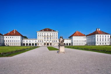 Münih, Almanya - 09 Haziran 2018: Schloss Nymphenburg, Münih, Bavyera'da bir Barok saray.