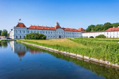 Münih, Almanya - 09 Haziran 2018: Schloss Nymphenburg, Münih, Bavyera'da bir Barok saray.
