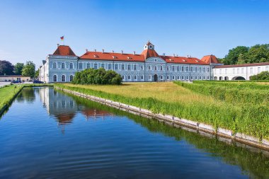 Münih, Almanya - 09 Haziran 2018: Schloss Nymphenburg, Münih, Bavyera'da bir Barok saray.