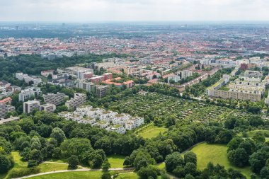 Münih, Almanya - 09 Haziran 2018: Münih'e karşı yüksek açı görünümü. Münih Panoraması, Almanya.