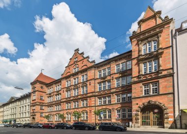 Mimarlık, Sanat, Bavyera, Mavi, Bina Dış, Yapı, Başkentler, Katoliklik, Şehir, Cityscape, Bulut - Gökyüzü, Renk Görüntü, Avrupa, Cephe, Ünlü Yer, Alman Kültür, Almanya, Yeşil Renk, Tarih, Yatay, Kütüphane, Ludwig Str