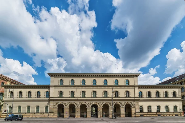 德国慕尼黑 2018 慕尼黑巴伐利亚主要国家档案馆是巴伐利亚州最大的档案馆 由于巴伐利亚州长期存在 — 图库照片