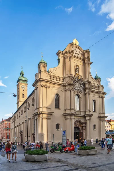 München Tyskland Juni 2018 Heiliggeistkirche Gotisk Hallkyrka München Södra Tyskland — Stockfoto