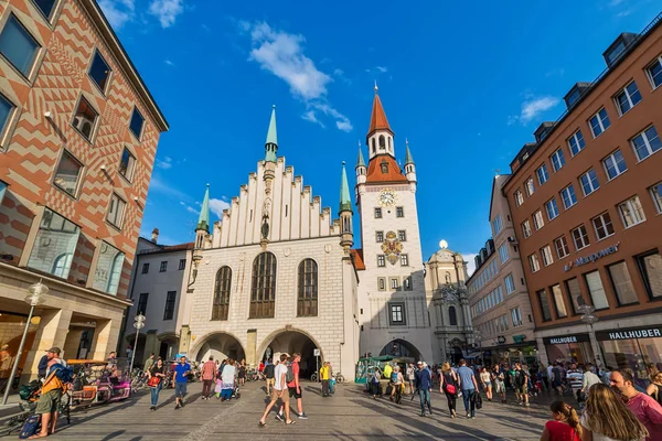 München Tyskland Juni 2018 Gamla Rådhuset Altes Rathaus Byggnad Marienplatz — Stockfoto