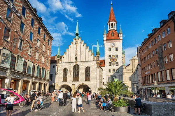 München Tyskland Juni 2018 Gamla Rådhuset Altes Rathaus Byggnad Marienplatz — Stockfoto