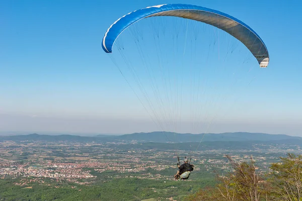 Loznica Serbia April 2019 Paraglider Flying Mountains Gucevo Drina River — Stock Photo, Image