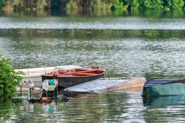 Dunajský Ostrov Odro Nedaleko Novi Sad Srbska Zaparkované Rybářské Čluny — Stock fotografie