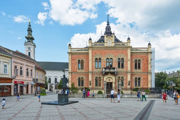 Novi Sad Szerbia Július 2019 Tér Püspöki Palota Előtt Található — Stock Fotó