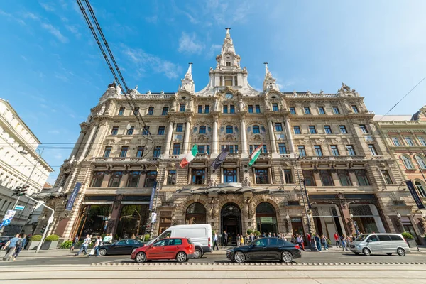 Будапешт Венгрия Октября 2019 Года New York Palace Hotel Most — стоковое фото