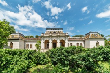 Konak, Sırbistan - Haziran 04, 2020: Konak 'taki Daniel kalesi Baron Ladislav Daniel (Macarca: Dniel Lszl) tarafından 1898 yılında inşa edilmiştir..