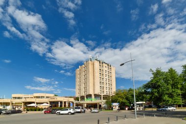 Vrsac, Sırbistan - Haziran 04, 2020: Sırbistan 'ın Vrsac kentinde Otel Srbija.