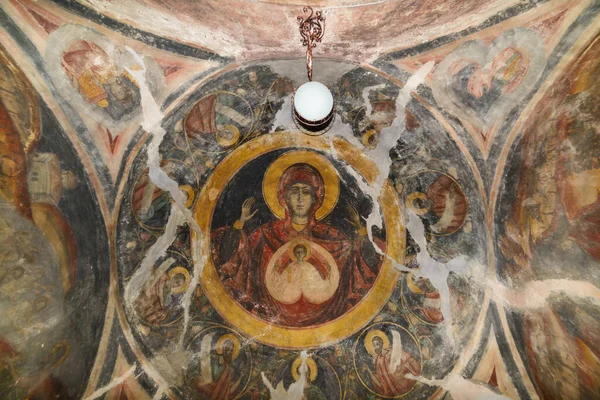 塞尔维亚弗萨奇 2020年6月8日 梅西奇修道院 Mesic Monastery 是位于塞尔维亚伏伊伏丁那省巴纳特地区的一座塞尔维亚东正教修道院 修道院的内部 — 图库照片