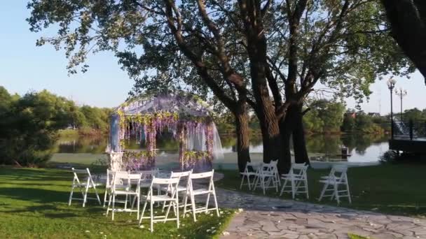 Σκηνή Γάμου Διακοσμημένη Λουλούδια — Αρχείο Βίντεο