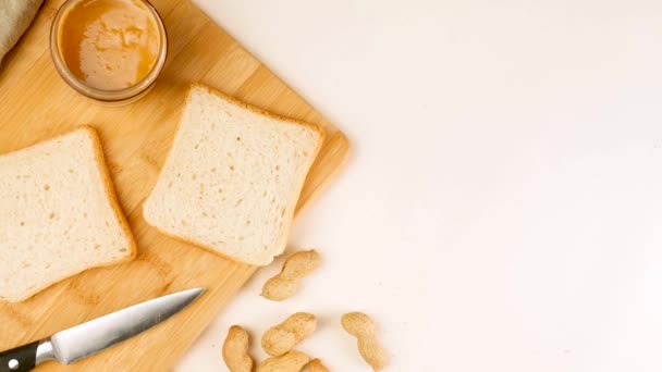Processo Fazer Sanduíche Com Manteiga Amendoim Banana Conceito Pequeno Almoço — Vídeo de Stock