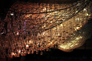 Gözlükten olağandışı yaratıcı avize