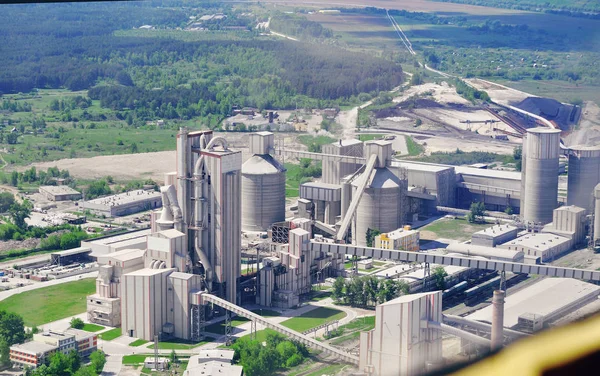 Rusya'da büyük bir beton tesisi, bir kuşgözünden fotoğraflandı