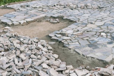 Mozaik zemin üzerine yatırılır kırık fayans 