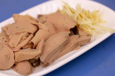 Tayvanlı otantik aperatifler, lezzetli domuz vissera, toz karaciğer