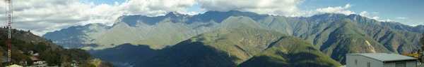 Taiwan Berge Schneebedeckte Berge Blauer Himmel Und Weiße Wolken Gute — Stockfoto