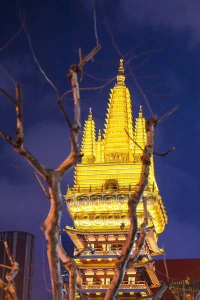 Ein Stattlicher Buddhistischer Tempel Befindet Sich Der Jingan Tempel Bezirk — Stockfoto