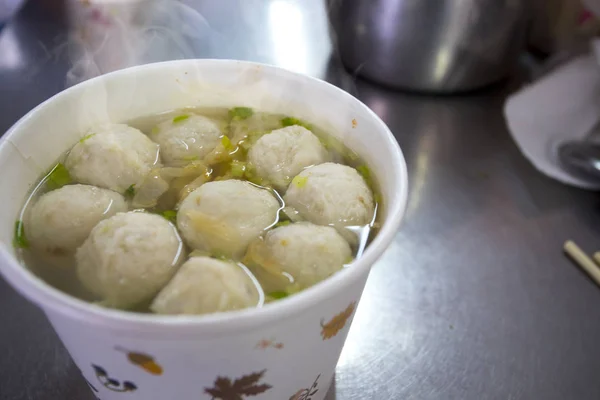 Taiwan\'s authentic snacks, winter fish ball soup, sailfish ball soup made of sailfish,