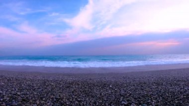 Hualien, Tayvan, güzel beyaz plajlar ve Qixingtan dalgaları