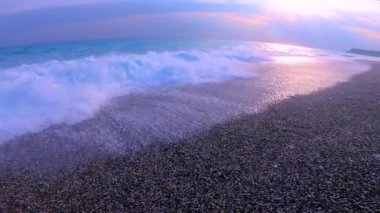 Hualien, Tayvan, güzel beyaz plajlar ve Qixingtan dalgaları