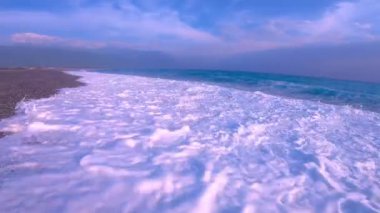 Hualien, Tayvan, güzel beyaz plajlar ve Qixingtan dalgaları