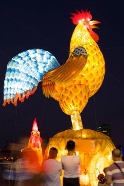 Çin geleneksel festivallerinde muhteşem ve renkli fener festivalleri düzenlenecek. 