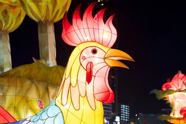 Çin geleneksel festivallerinde muhteşem ve renkli fener festivalleri düzenlenecek. 