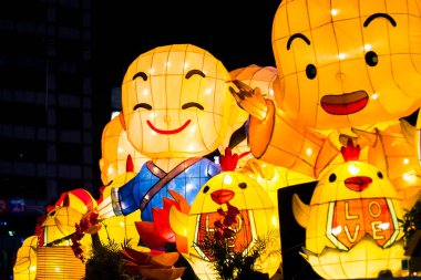 Çin geleneksel festivalleri, Yeni Yıl, Fener Festivali, Zhongyuan Purdue, muhteşem ve renkli fener festivalleri düzenleyecek