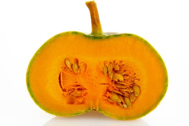 Beyaz arkaplanda taze balkabağı