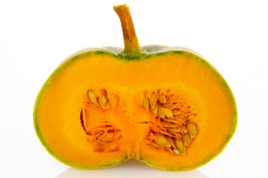 Beyaz arkaplanda taze balkabağı