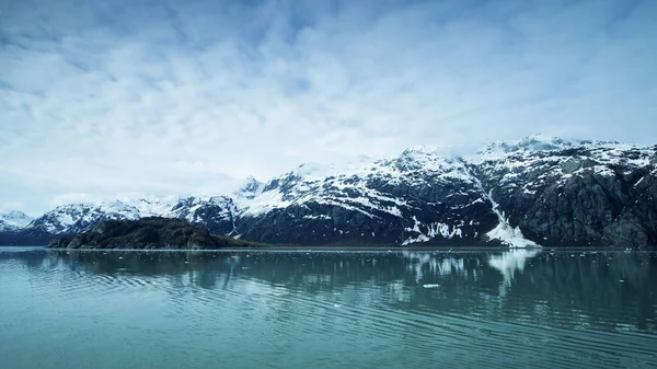 Круїзний Корабель Пливе Національному Парку Бухти Глейшер Аляска — стокове фото